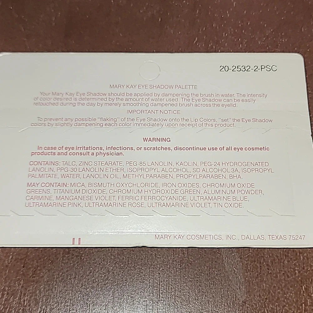 Mary Kay Eye Shadow Palette Great Fashion Highlighters .36 oz. NIP Retired Stock - Picture 4 of 6